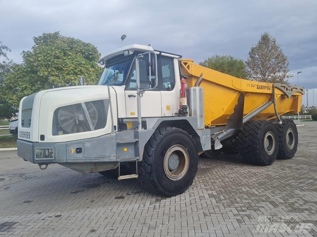 Liebherr TA 230 연결식 홀러