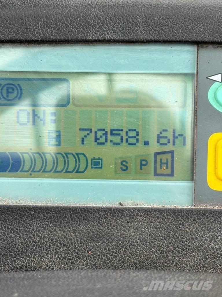 Toyota 7 FBM 30 전동 지게차