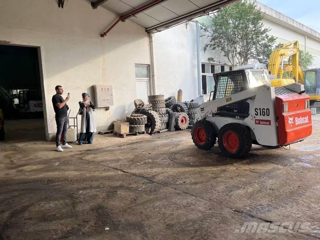 Bobcat S 160  스키드로더