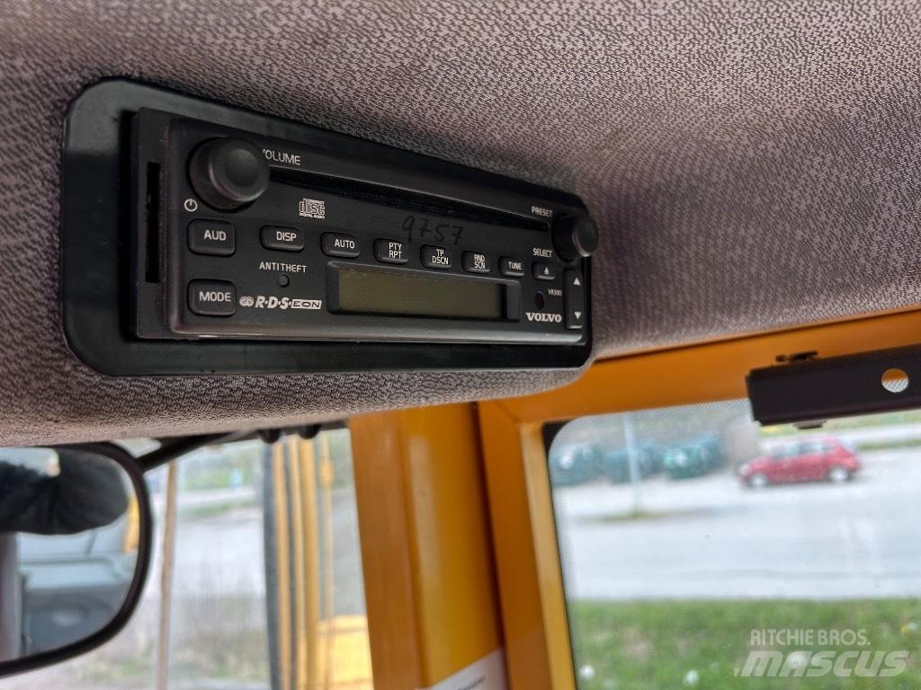 Volvo L 120 E  휠로우더
