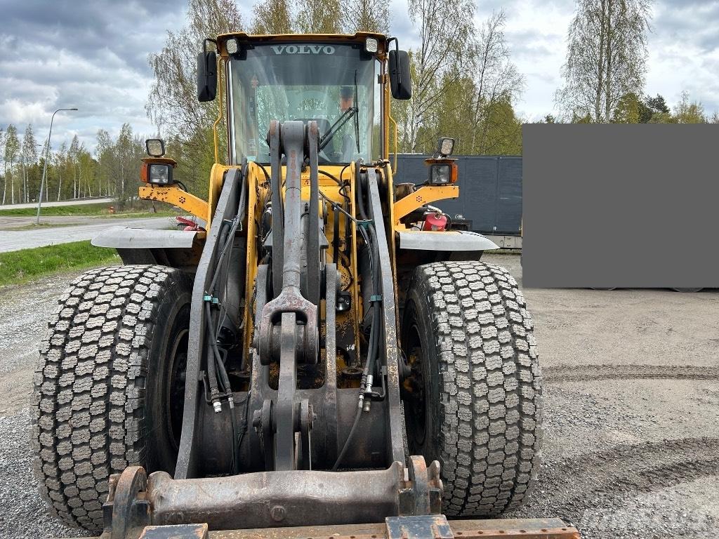 Volvo L 120 E  휠로우더