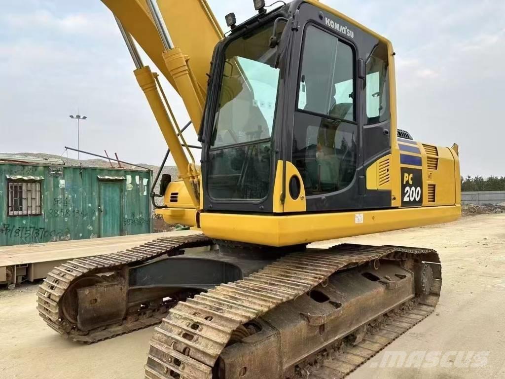 Komatsu PC 200 대형 굴삭기 29톤 이상