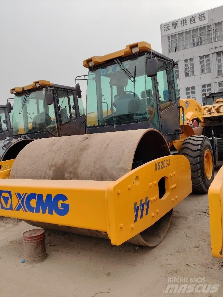 XCMG XS 203 J 싱글 드럼 롤러