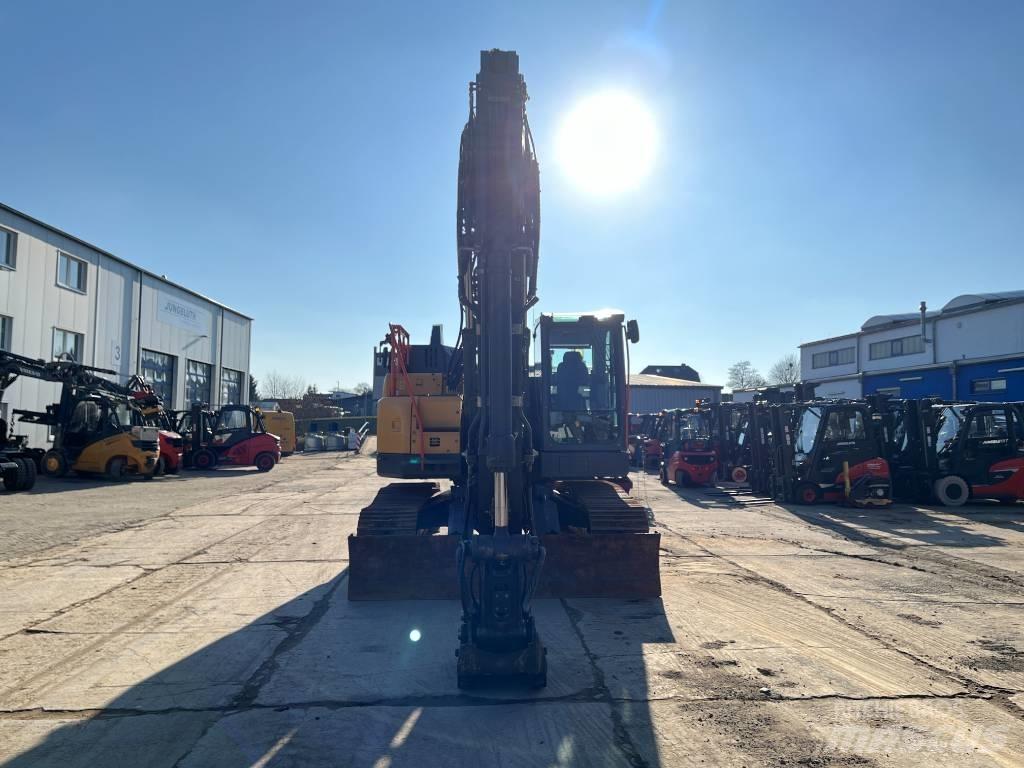Volvo ECR235EL 대형 굴삭기 29톤 이상