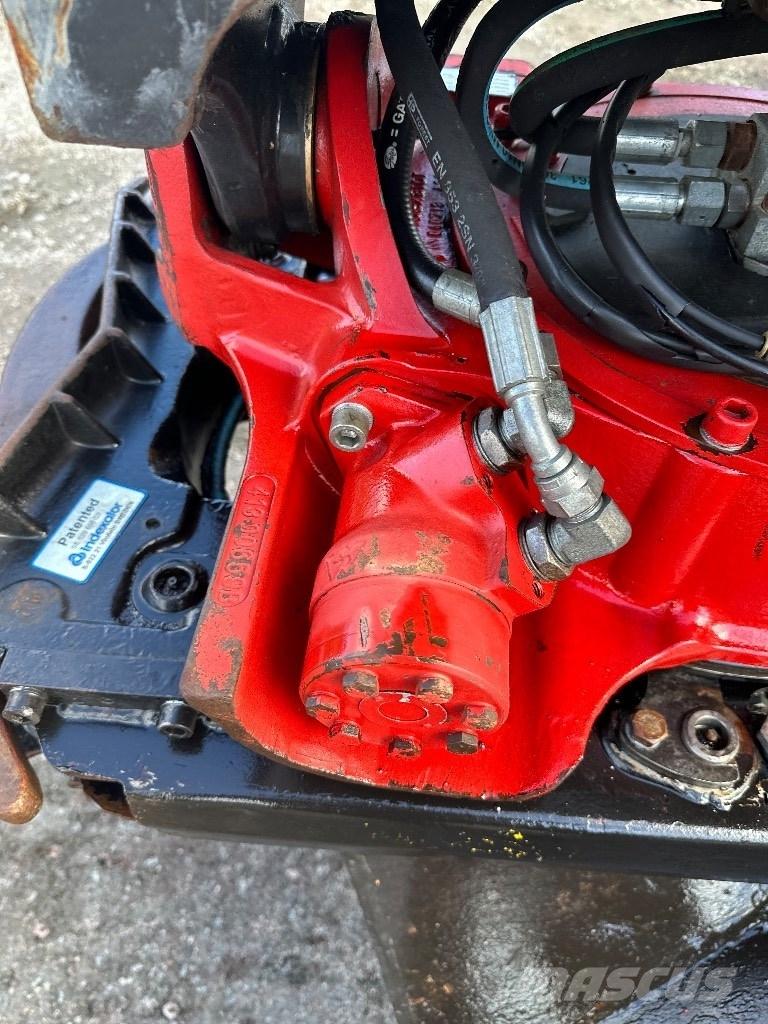 Takeuchi TB 2150 R 대형 굴삭기 29톤 이상