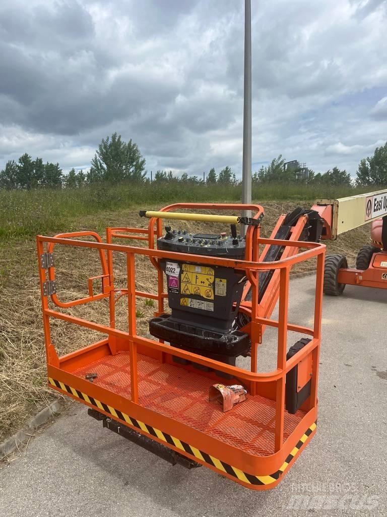 JLG M 600 JP 관절형 전동이동 리프트