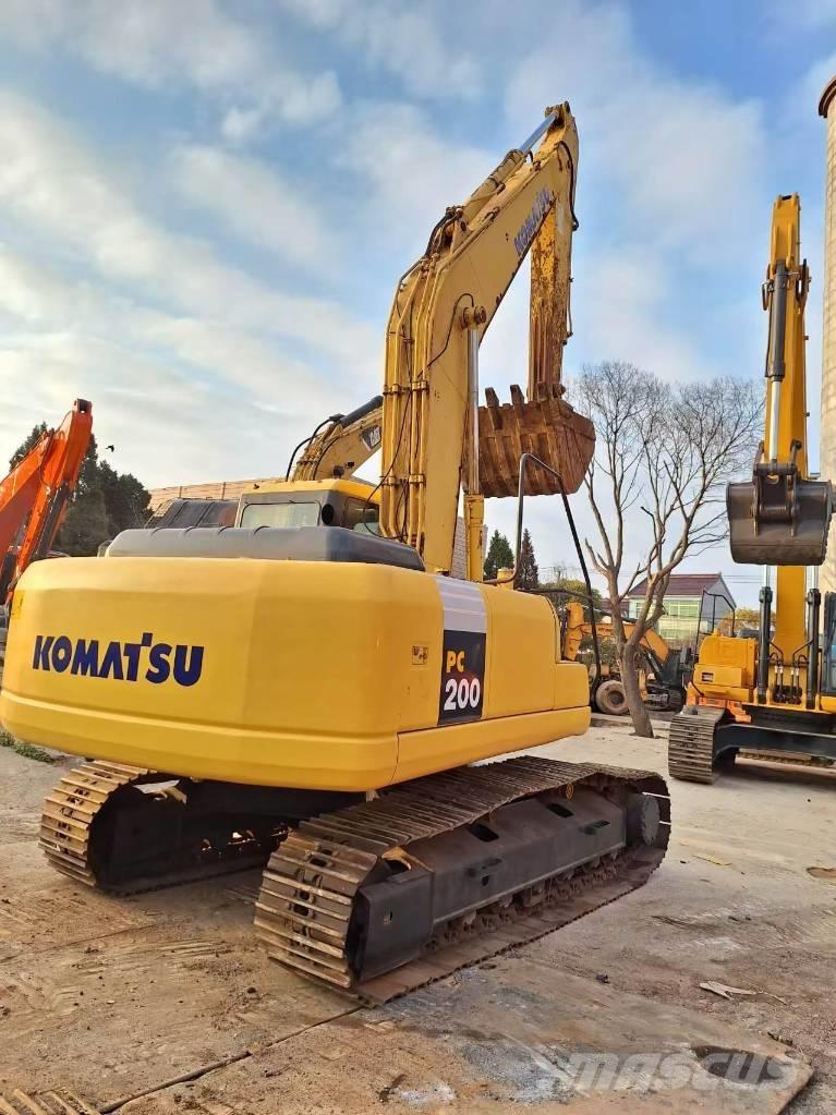 Komatsu PC 200-7 대형 굴삭기 29톤 이상