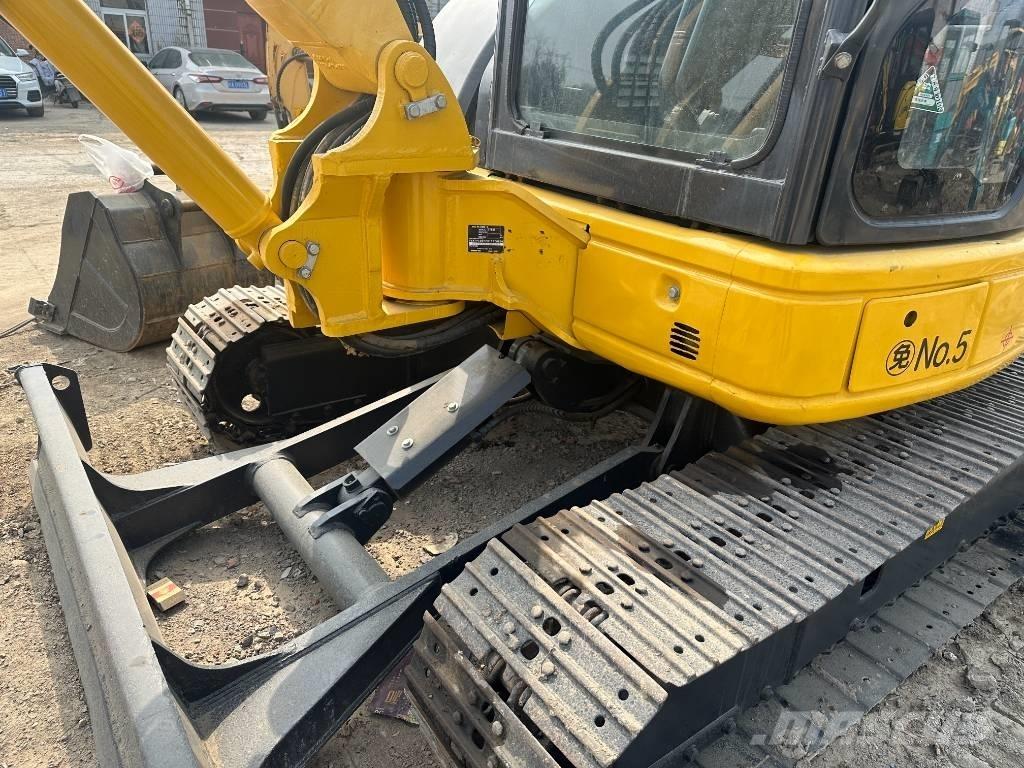 Komatsu PC 40 소형 굴삭기 7톤 미만