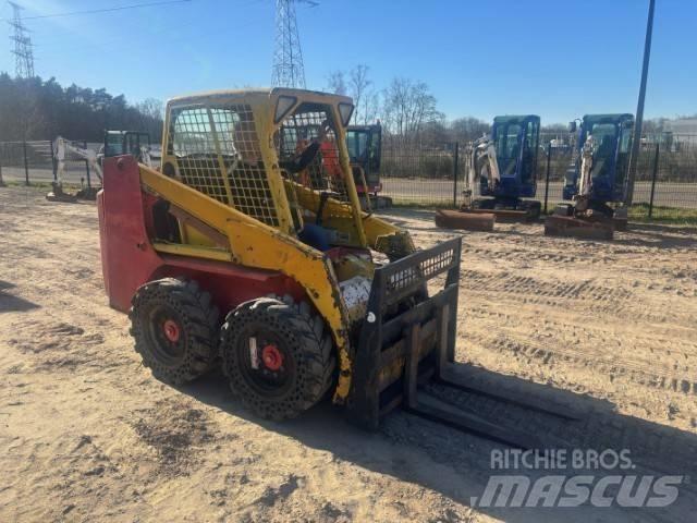 Bobcat S 130  스키드로더