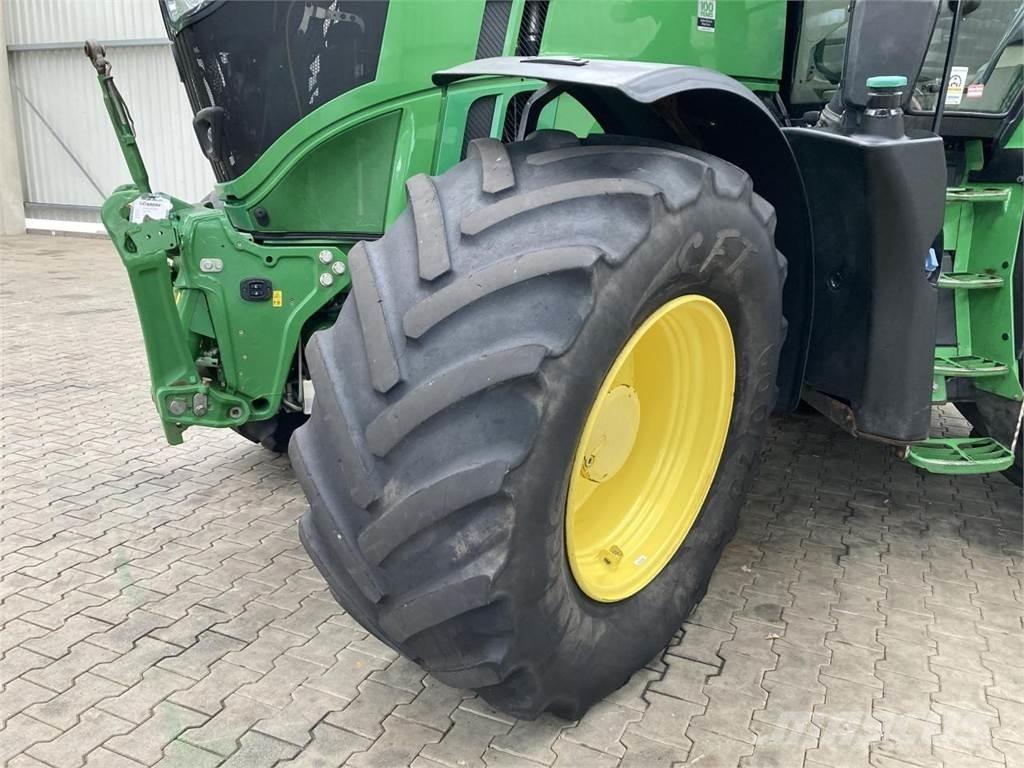 John Deere 6230R 트랙터