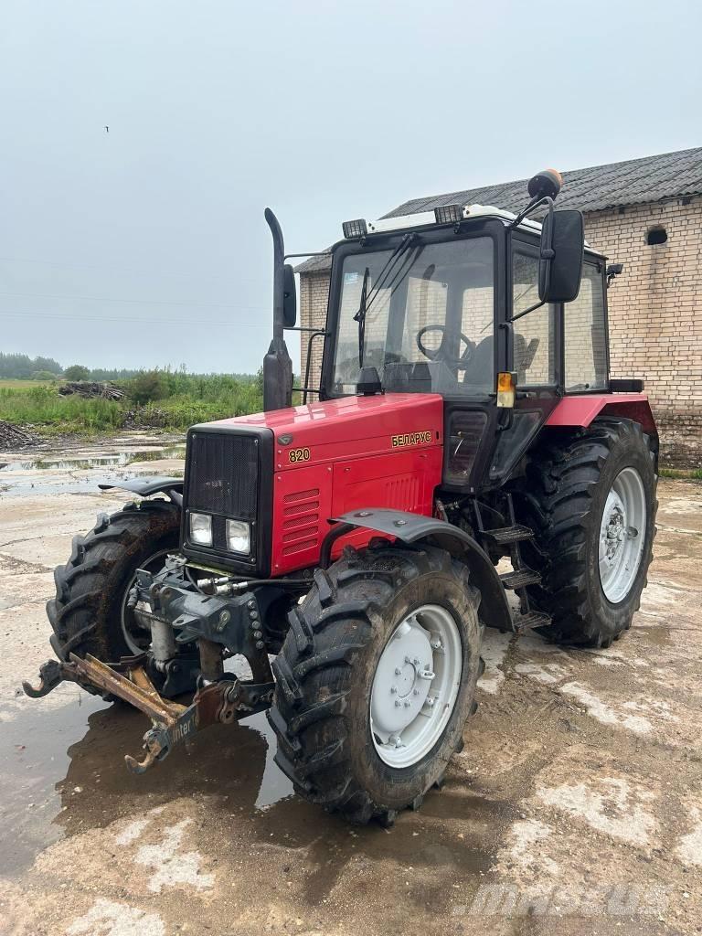 MTZ 820 트랙터