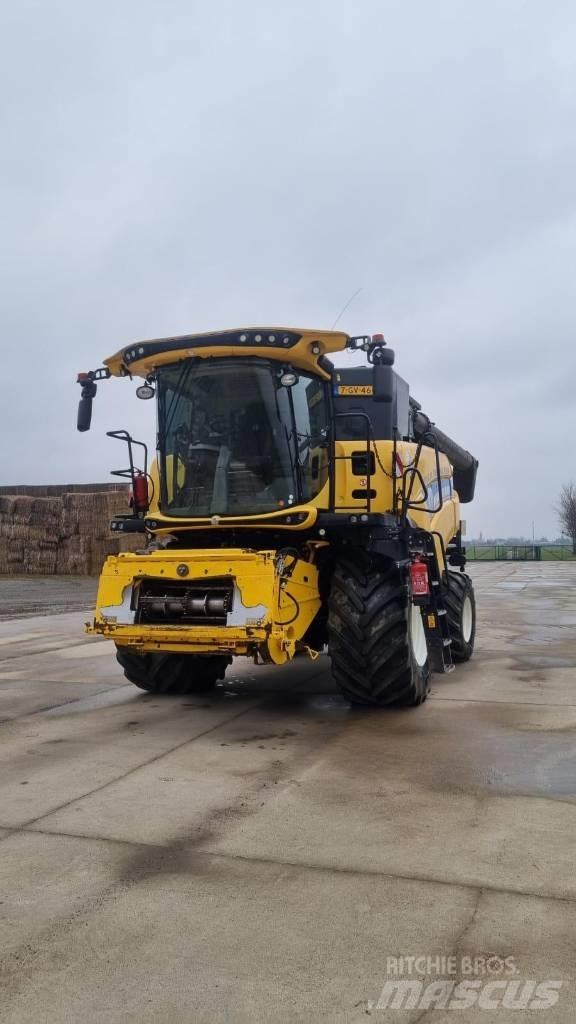 New Holland CR 8.80 콤바인 수확기