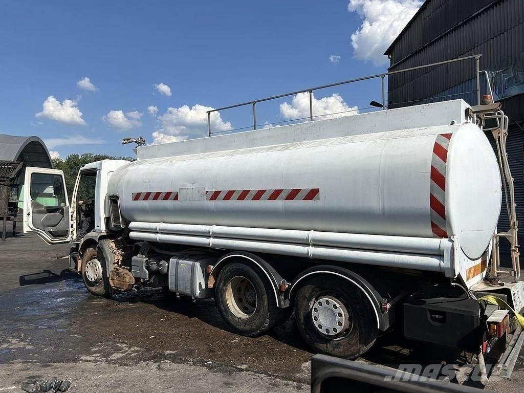 Renault 320 탱커 트럭
