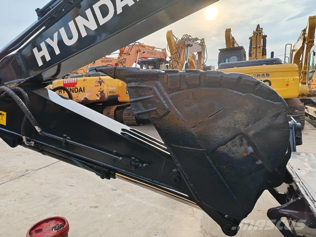 Hyundai R210W-9  휠 굴삭기