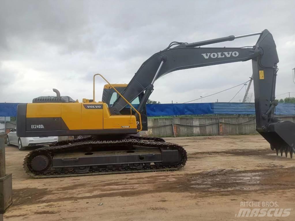Volvo EC 240 DL 대형 굴삭기 29톤 이상