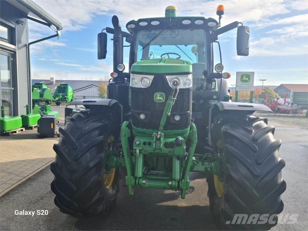 John Deere 6215R 트랙터