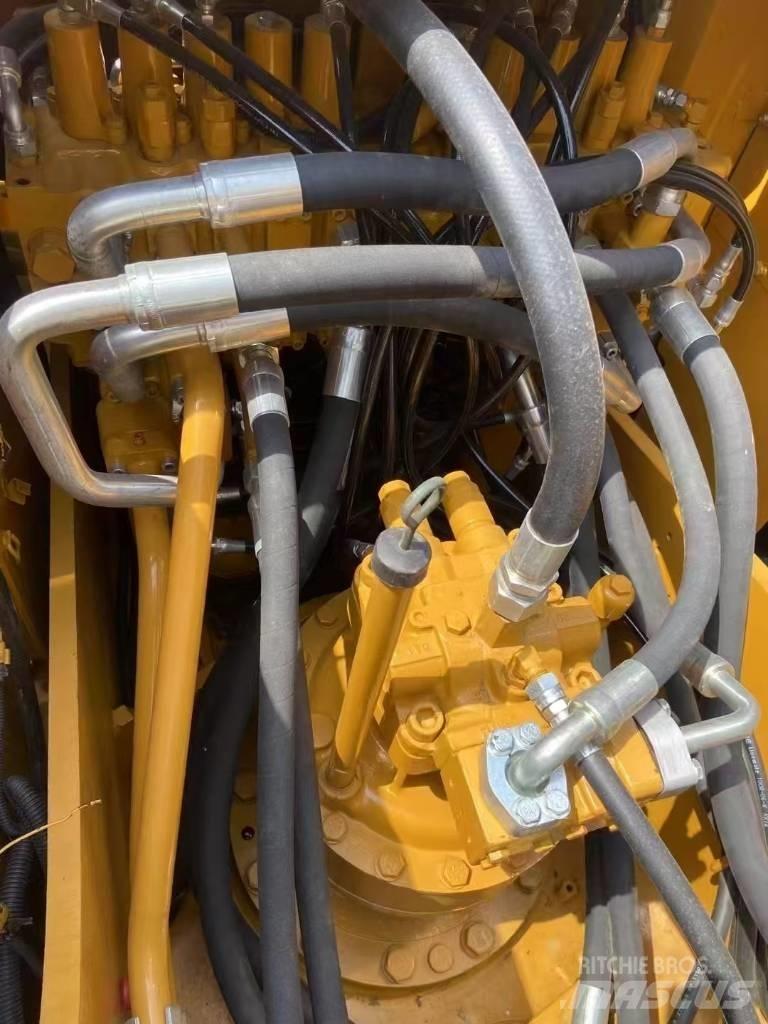 CAT 320D2 대형 굴삭기 29톤 이상