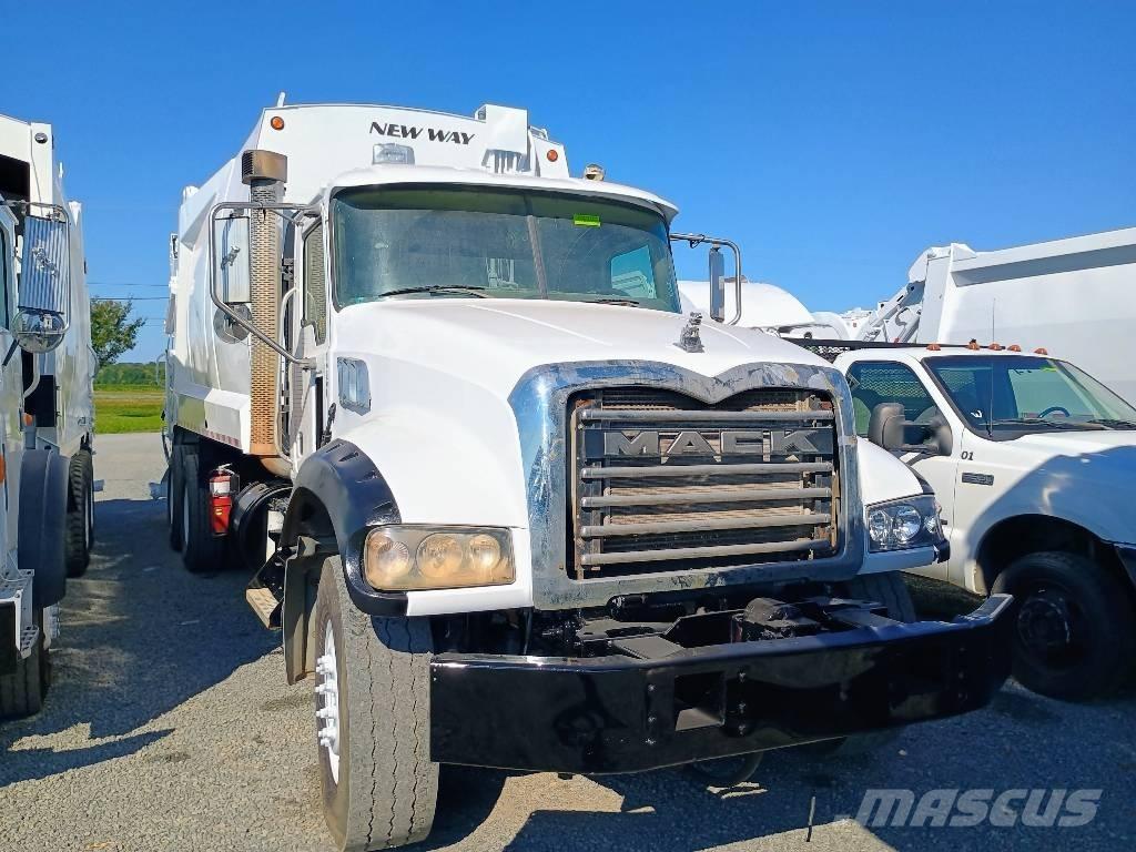 Mack GU 713 폐기물 수거 트럭