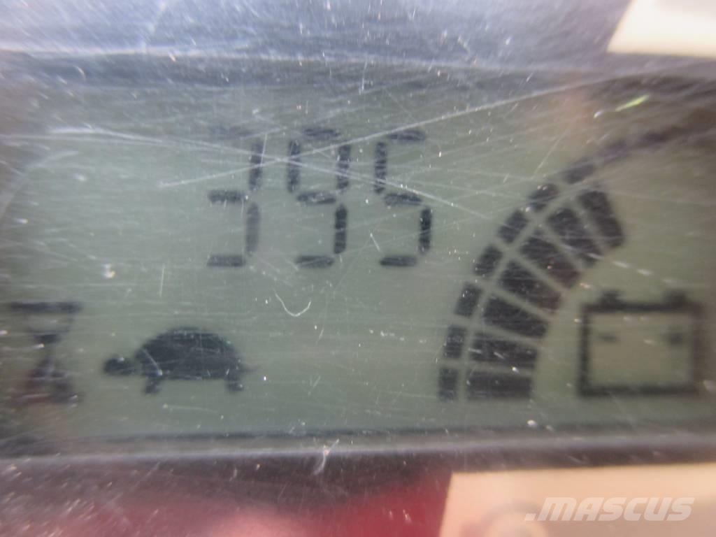 JLG Toucan 8 E 인원/화물 앨리베이터