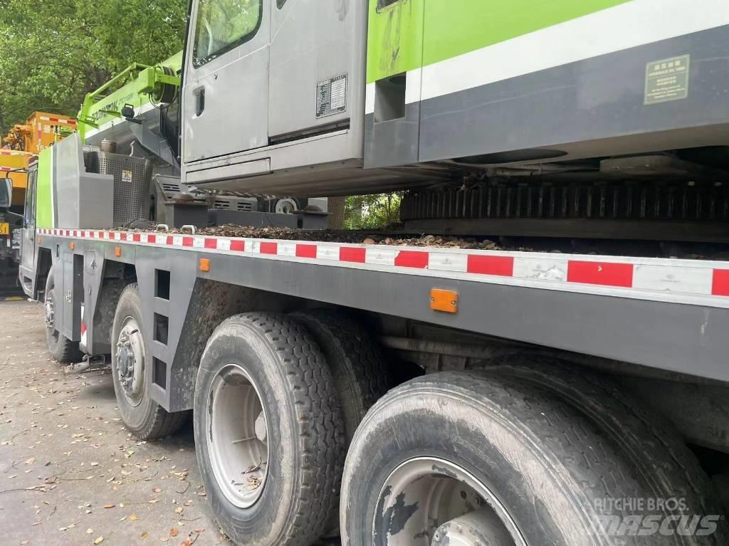Zoomlion 110 Ton A/T 크레인