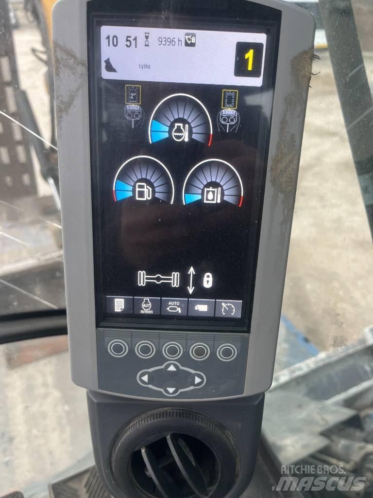 CAT 313 D  휠 굴삭기