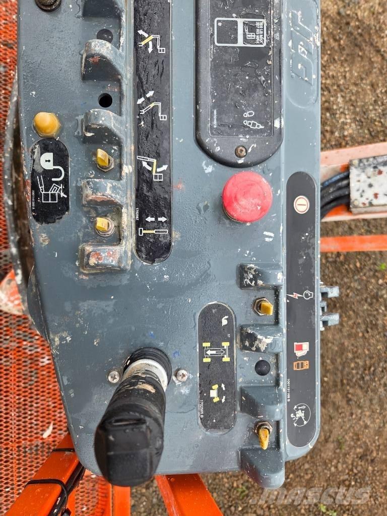 JLG 660SJ 견인식 전동이동 리프트