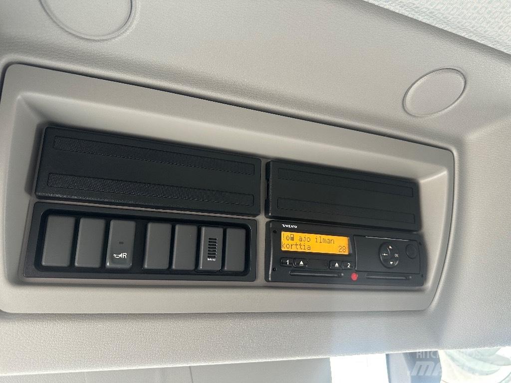 Volvo FE 320 탑차 트럭