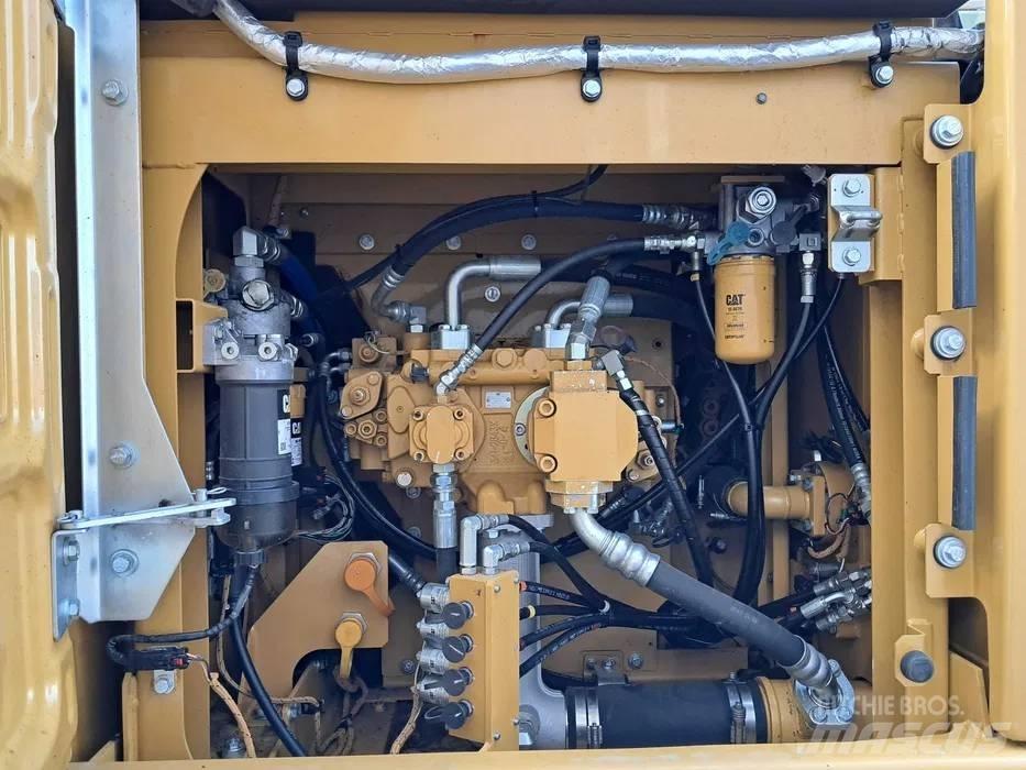 CAT 323 F L 대형 굴삭기 29톤 이상