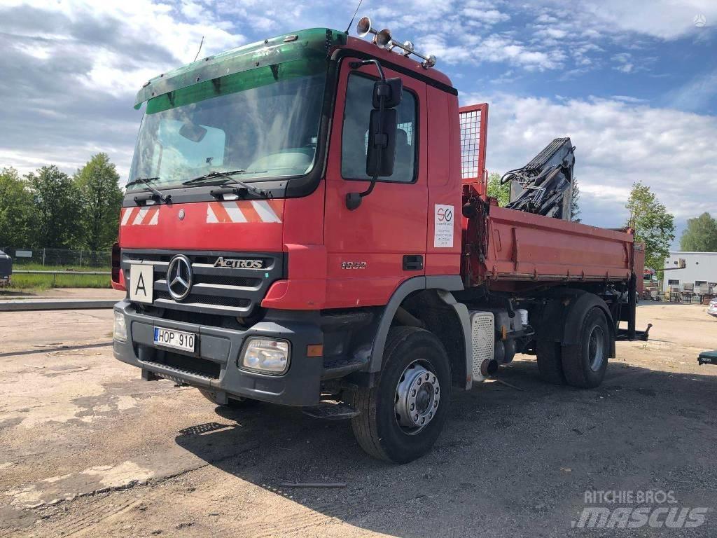 Mercedes-Benz 1832 크레인 트럭