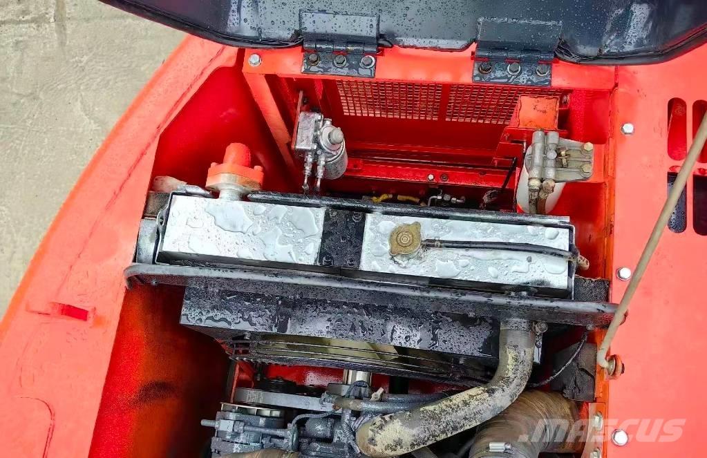 Doosan DX 140 대형 굴삭기 29톤 이상