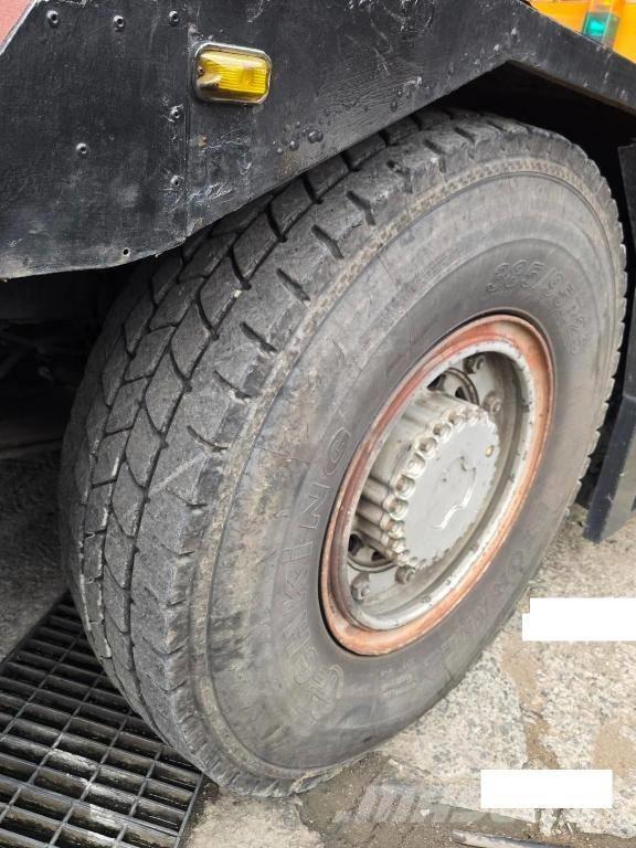 Kato KR 25 H V-3 R/T 크레인