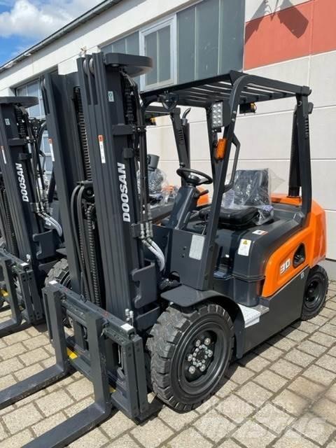 Doosan D30NXP 디젤 지게차