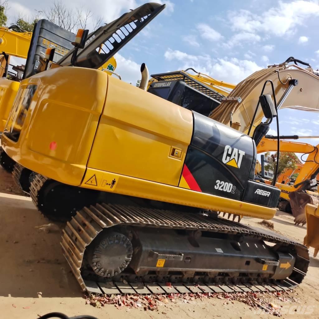CAT 320 D 대형 굴삭기 29톤 이상