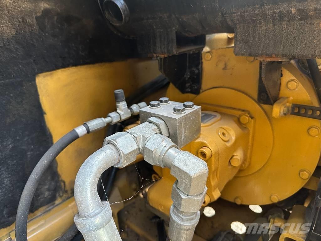 CAT 308E 대형 굴삭기 29톤 이상