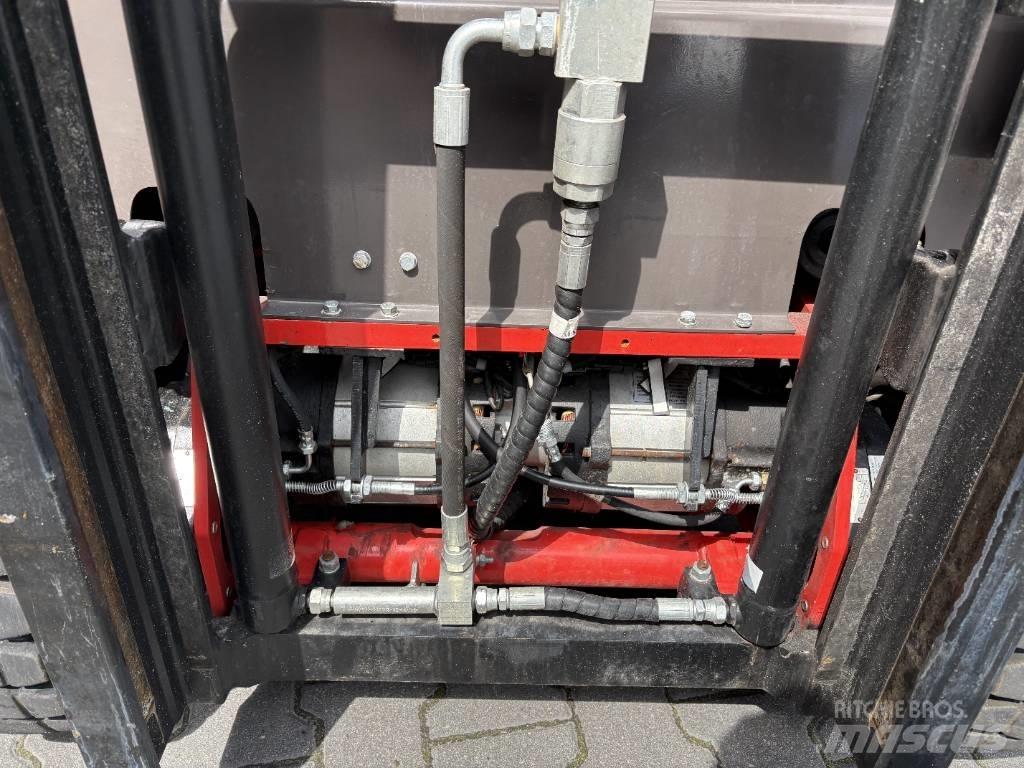 Manitou ME 318 전동 지게차