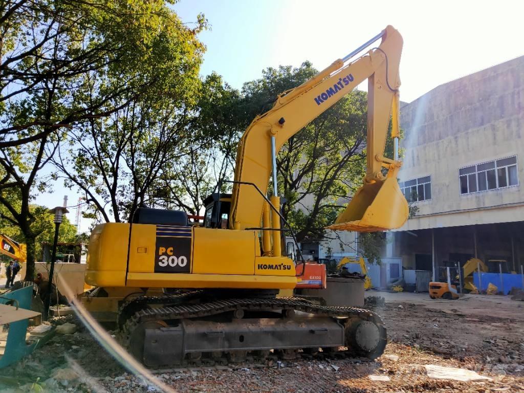 Komatsu PC300-7 대형 굴삭기 29톤 이상