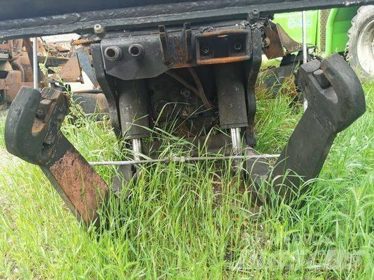 Valtra T 151 WOM 붐 및 디퍼