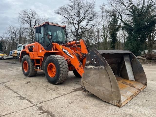 Doosan DL 200  휠로우더