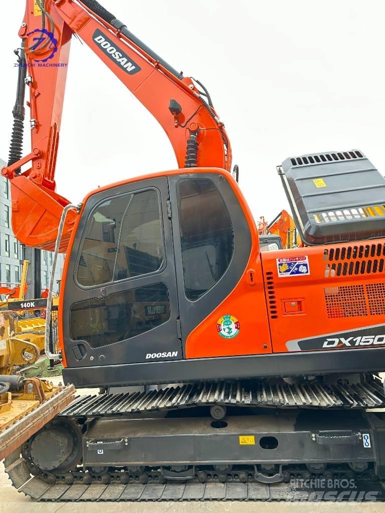 Doosan DX 150 중형굴삭기 7톤-28톤