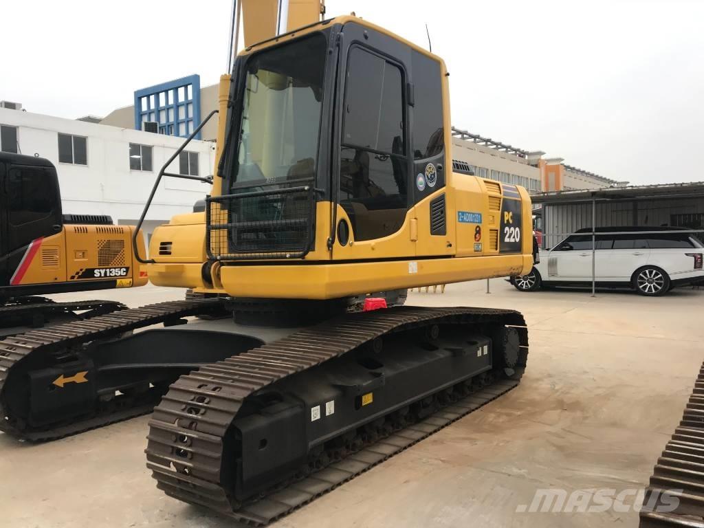 Komatsu PC 220-8 대형 굴삭기 29톤 이상