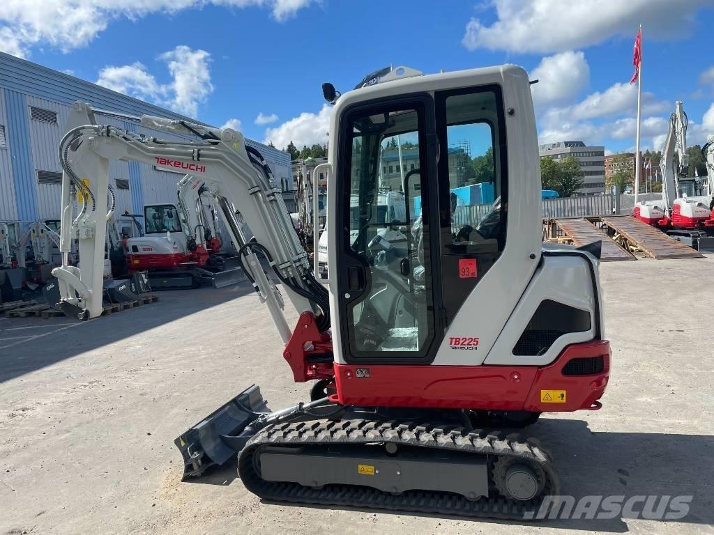 Takeuchi TB 225 소형 굴삭기 7톤 미만