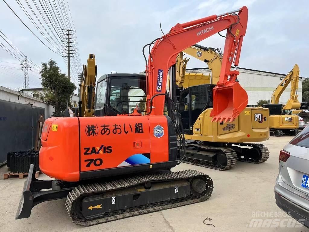 Hitachi ZX 70 소형 굴삭기 7톤 미만