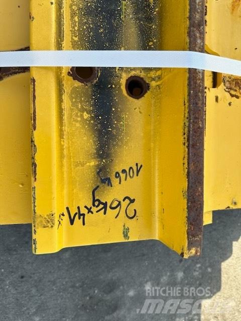 Komatsu d 85 plate 트랙, 체인 및 언더캐리지