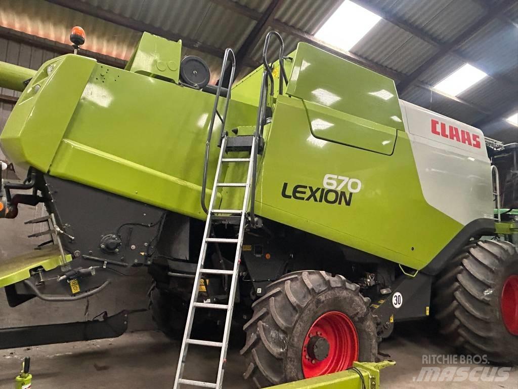 CLAAS Lexion 670 콤바인 수확기