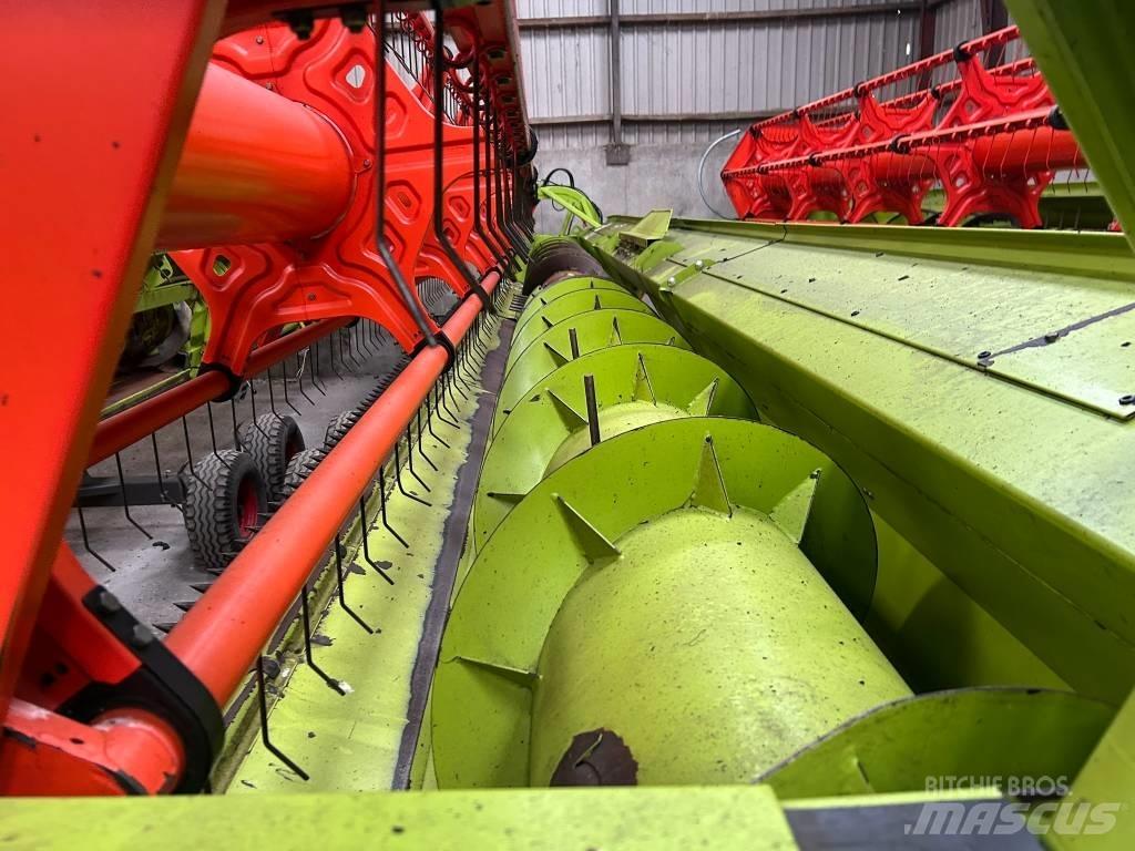 CLAAS Lexion 670 콤바인 수확기