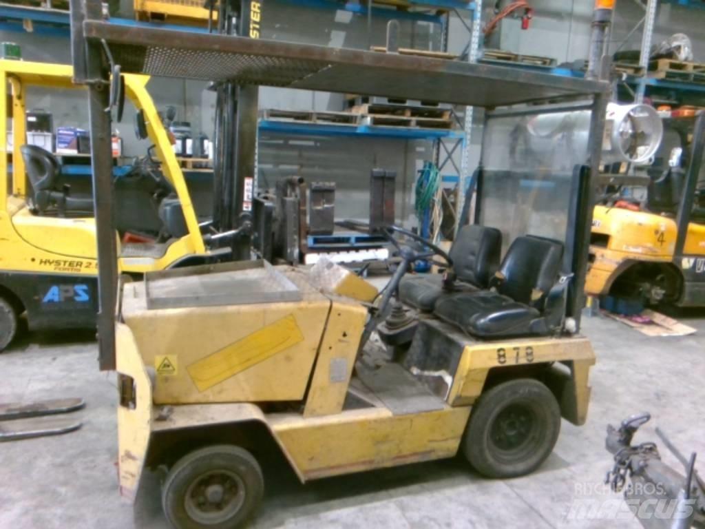 Toyota 2TG10 견인 트럭