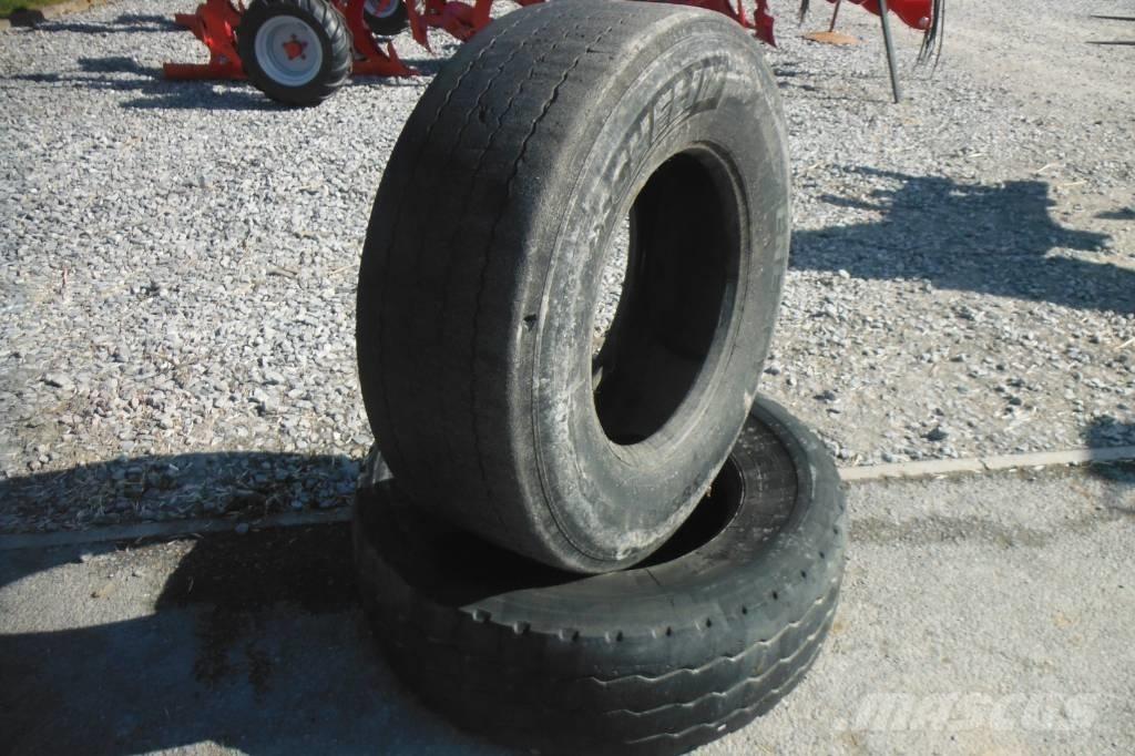 Michelin 385/65R22.5 타이어, 휠 및 림