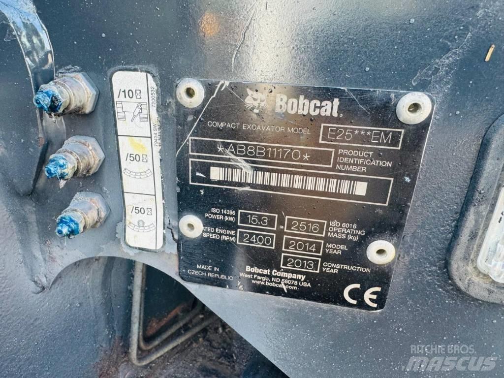 Bobcat E 25 소형 굴삭기 7톤 미만