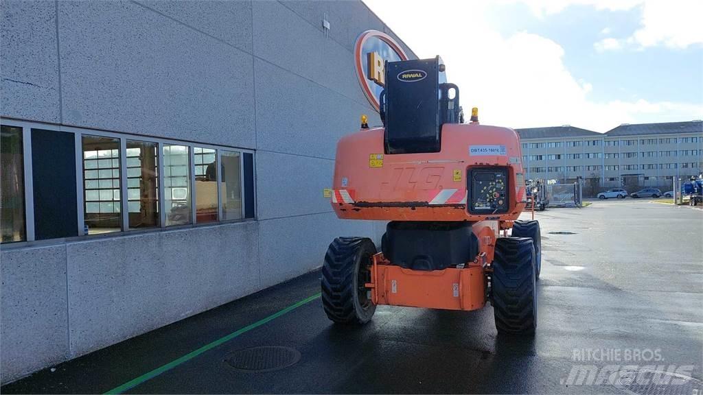 JLG 1350SJP 견인식 전동이동 리프트