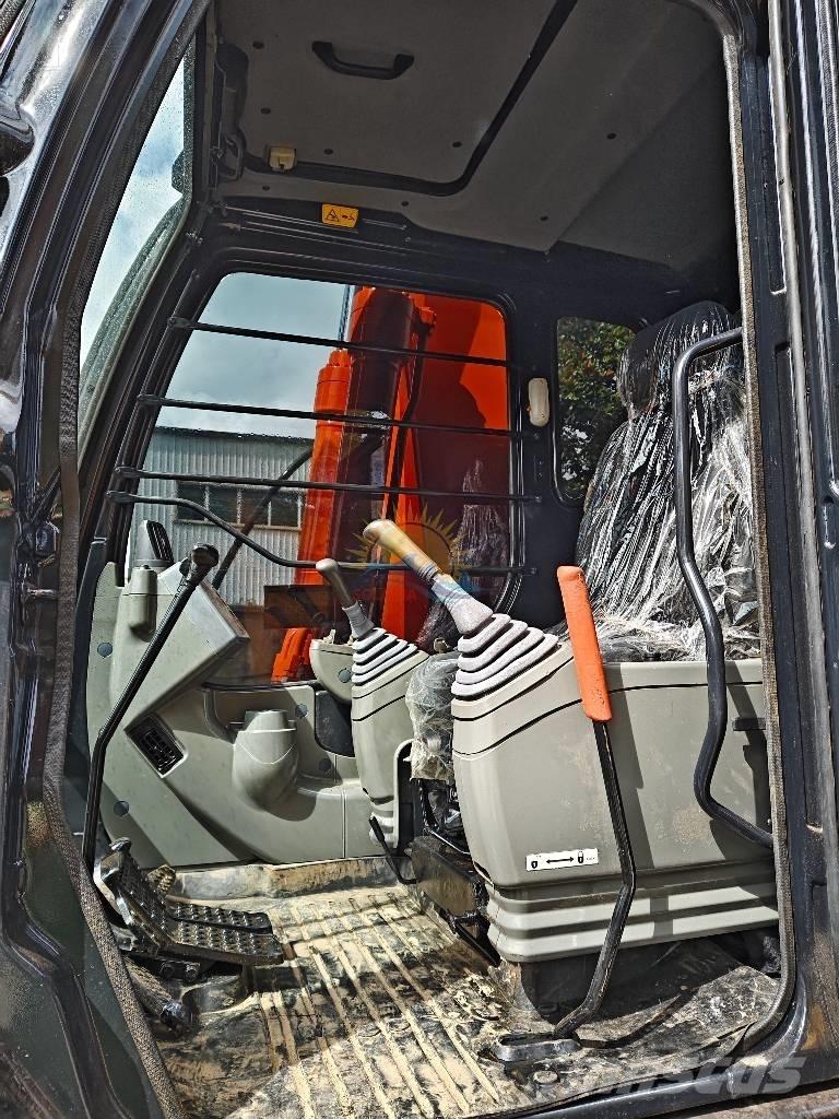 Hitachi ZX 130 대형 굴삭기 29톤 이상